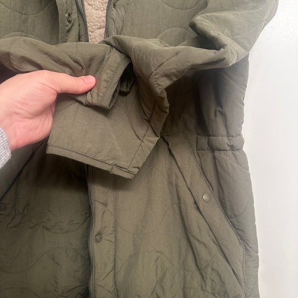 Columbia Olive Green Quilted Military Jacket with Sherpa Lining - Picture 4 of 5